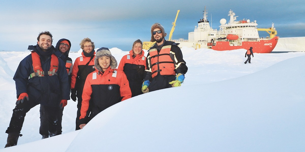 The NIOZ FePhyrus-expedition crew: Mathijs van Manen, Scott McCain, Rob Middag, Stanley Tian, Charlotte Eich and Sven Pont.