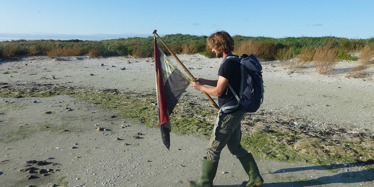 Not only the receivers were taken down, also the flag is taken down and went back with  us to Texel