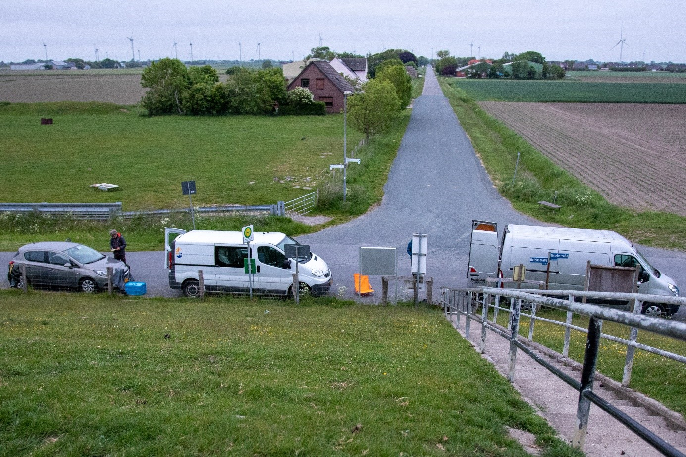 Fig. 5. To get to the catching site Corona-safe we drove in multiple cars and vans