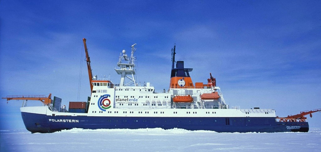 The icebreaker RV Polarstern (Wikipedia)
