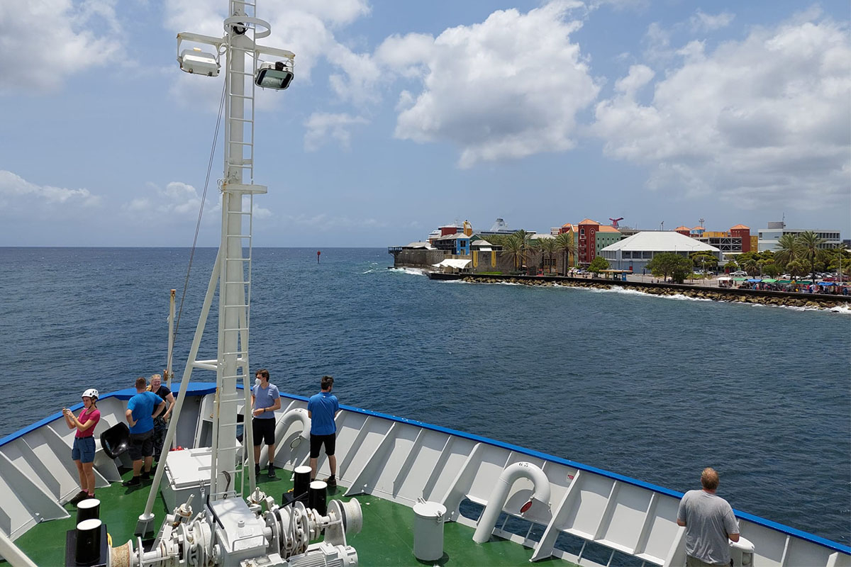 RV Pelagia left Willemstad on 9 April 2022. Photo: NIOZ