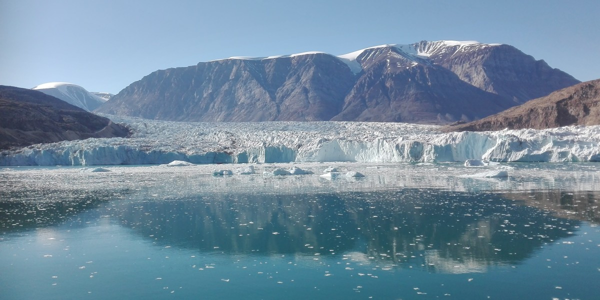 Glacier ending in the Atlantic Ocean, Greenland. Photo: Lorenz Meire.