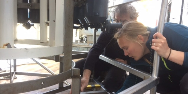Meet the team: Sabine Haalboom and Henk de Stigter attaching a turbidity sensor to the CTD frame.
