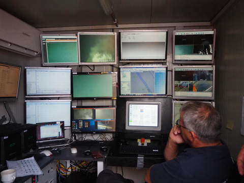 The performance of Apollo II on the seabed is closely followed on monitors in the control room. Photo Laurens de Jonge