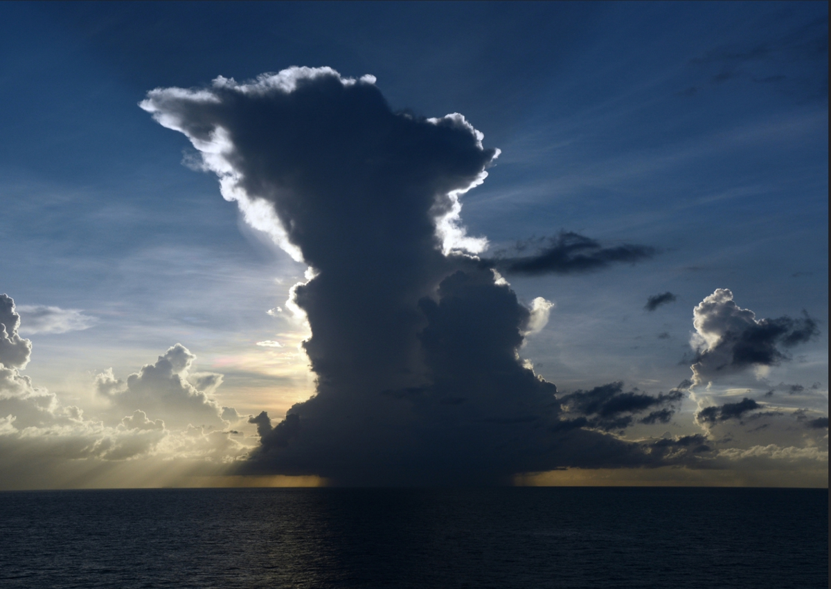 Cumulonimbus clouds (Stuart Axe on flicker)