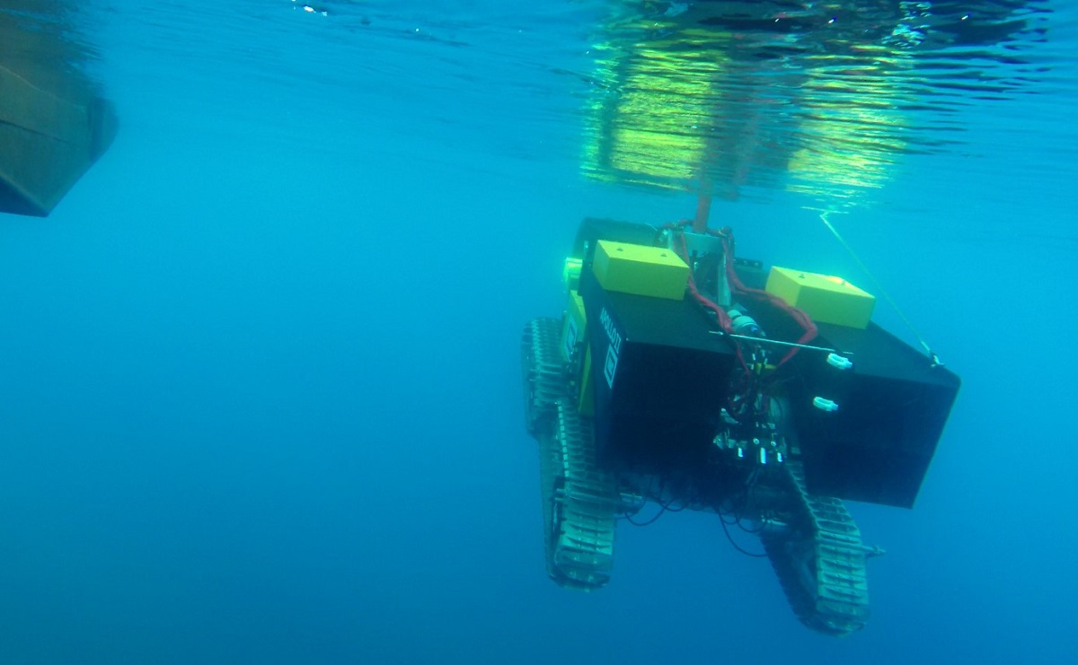 Deployment of mining crawler Apollo II_photo: Alberto Serrano CSIC-UTM