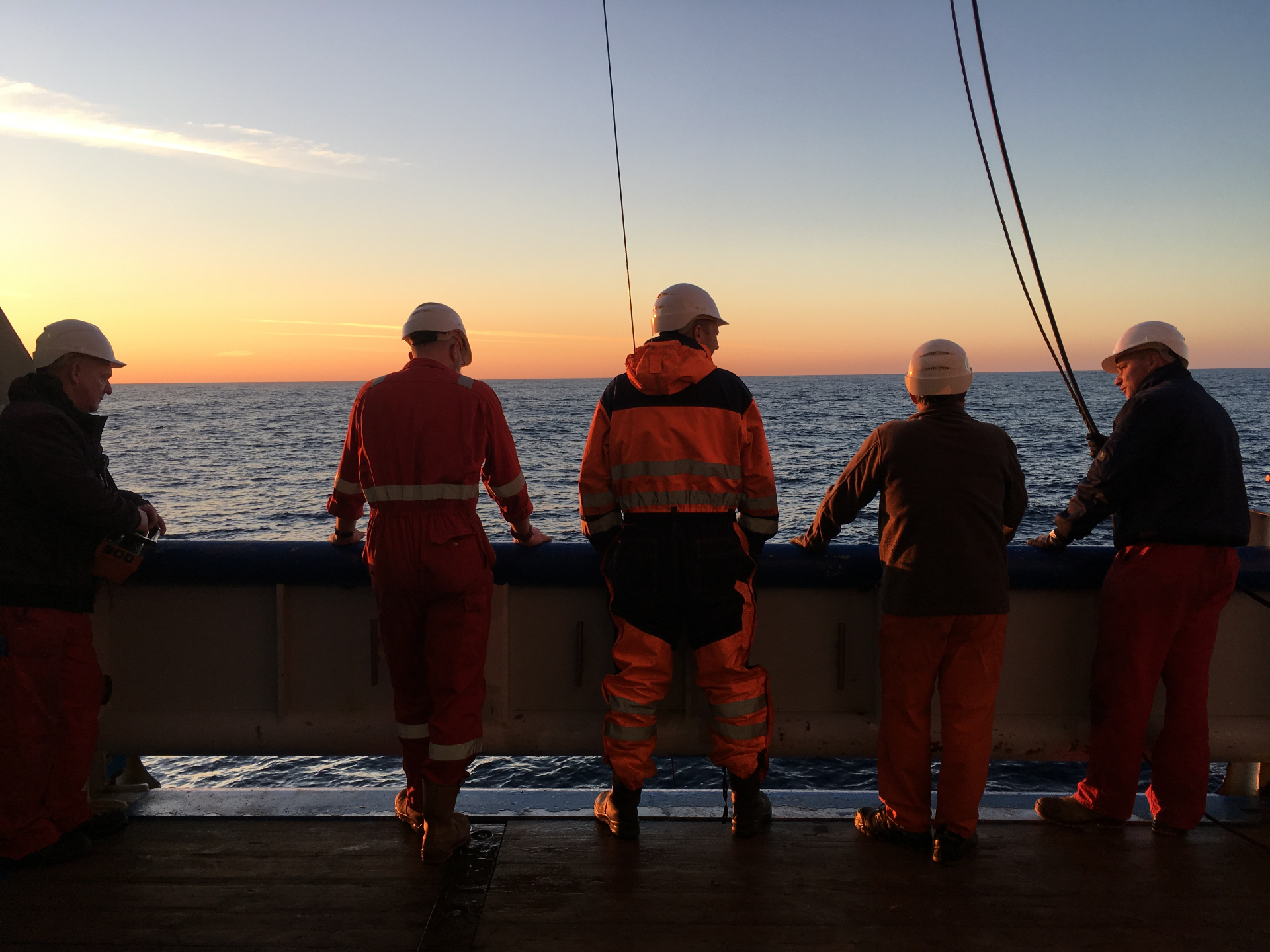 The NIOZ crew on deck of the RV Pelagia. Photo: Thijs Heslenfeld.