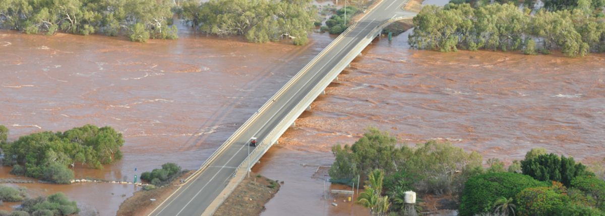 9-Mile Bridge over FULL Gascoyne River (from: www.gdc.wa.gov.au)