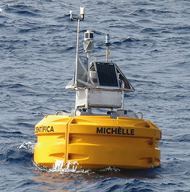 Dust colletcting buoy at sea