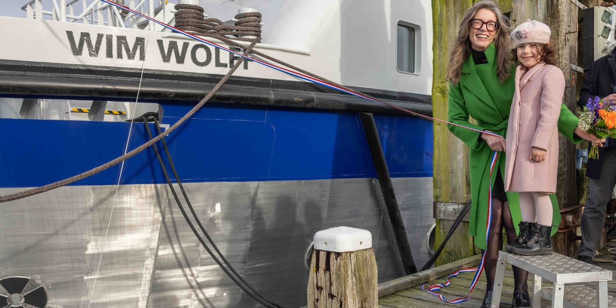 Caroline Visser (NWO) and Charly Wolff at the christening of the RV Wim Wolff. Credits: Evalien Weterings