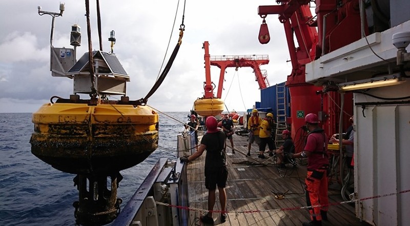 Look what we caught: a dust-collecting buoy! 