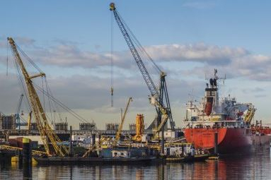 Using sediment dredged from the Port of Rotterdam, the project will test the feasibility of transforming harbour sediment into a building material with neutral or negative CO2 footprint. Photo: Nico Looijen