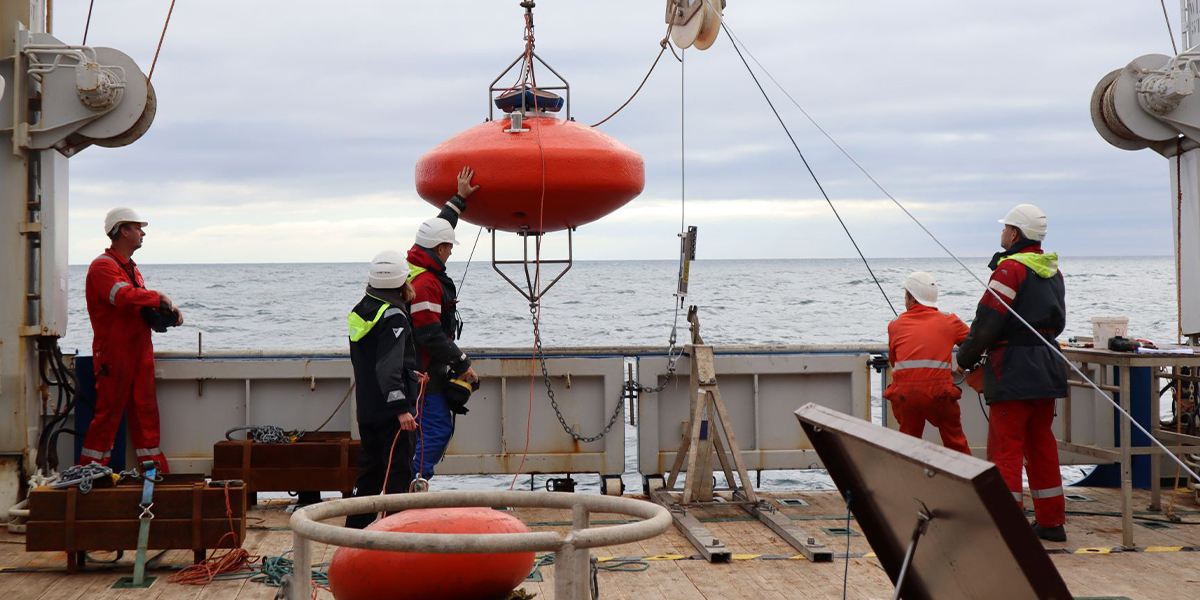 Redeployment of IC1 with ADCP in the “smartie” and microcat attached below. Photo: Fleur Wellen