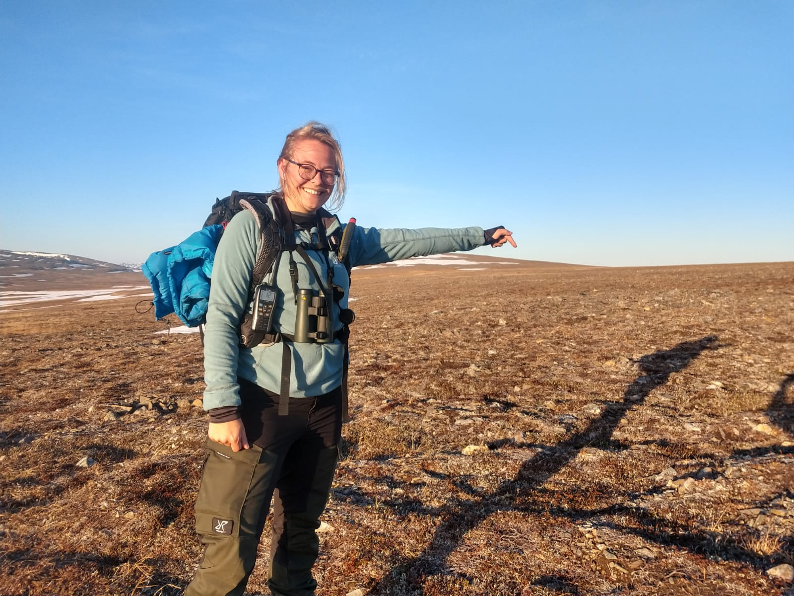 After inspecting this hill thoroughly we found the nest close to the remaining snowpatch. Photo: Jan van Gils