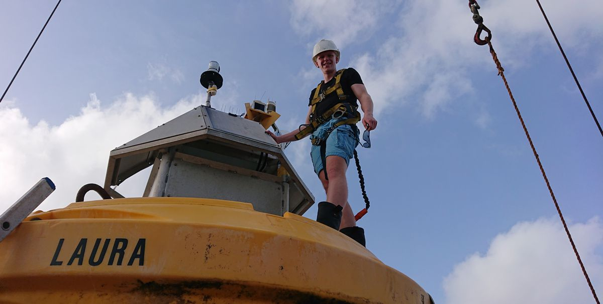 Dave on top of the buoy, photo: NIOZ