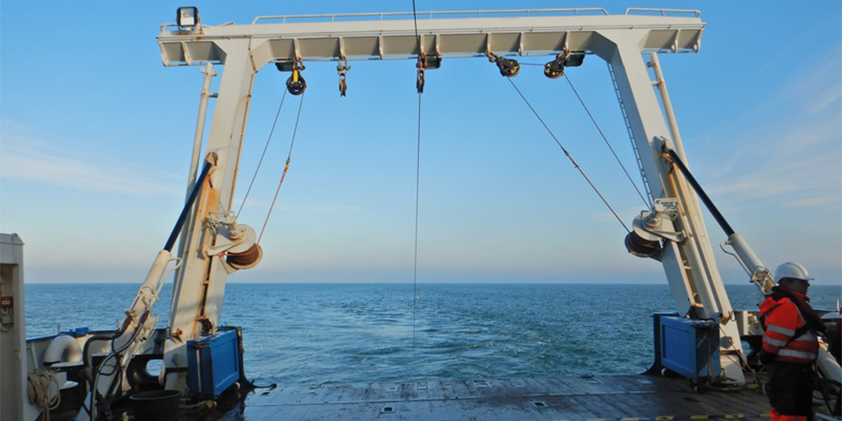 Vlakke zee in december. Foto: Rob Witbaard