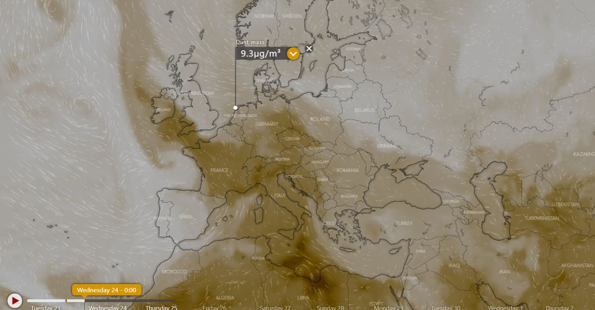 Windy.com projection of dust particles for 23 April, midnight