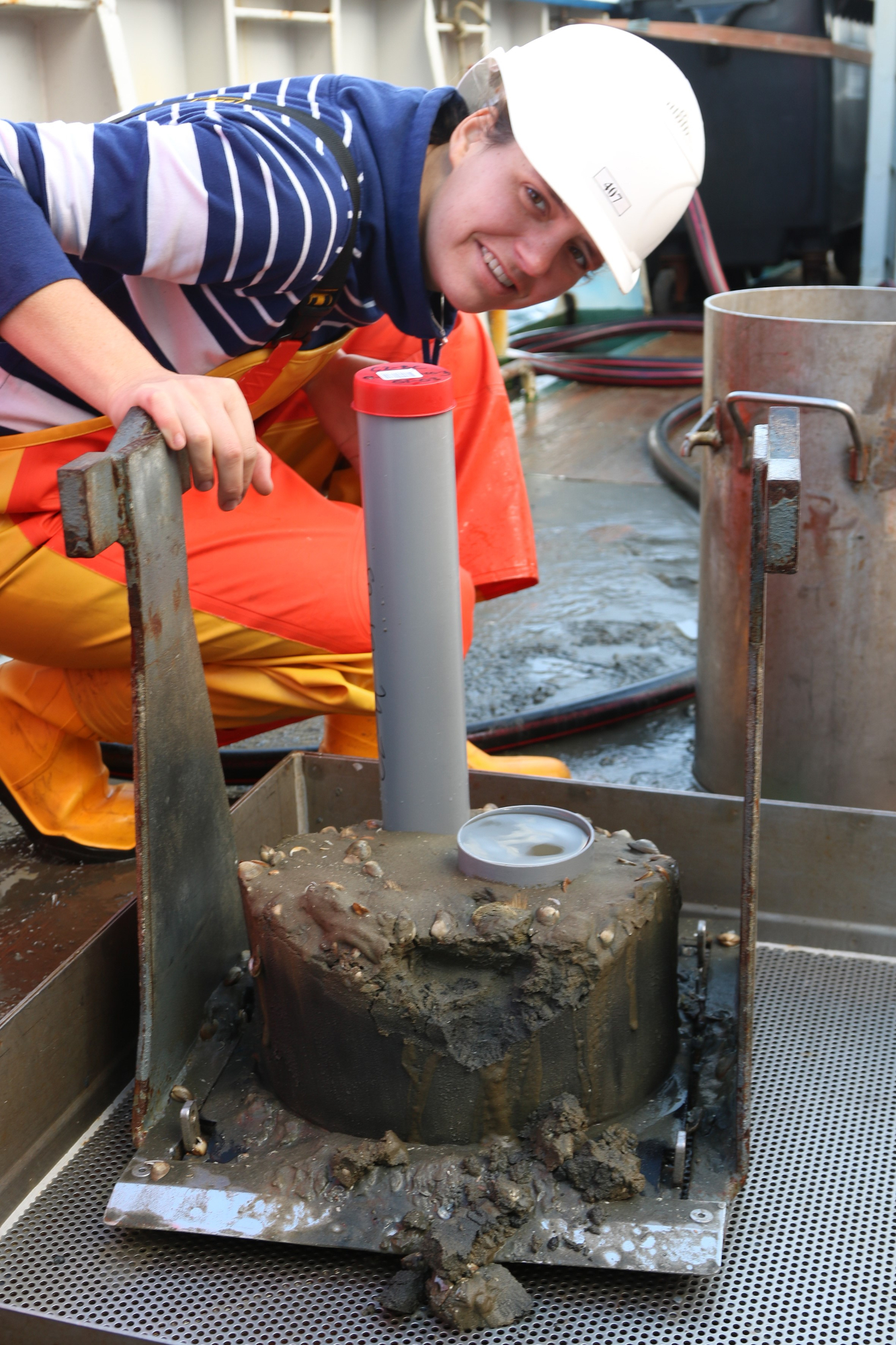 Karin van de Reijden subsamples sea floor sediments recovered with a box corer, photo: NIOZ