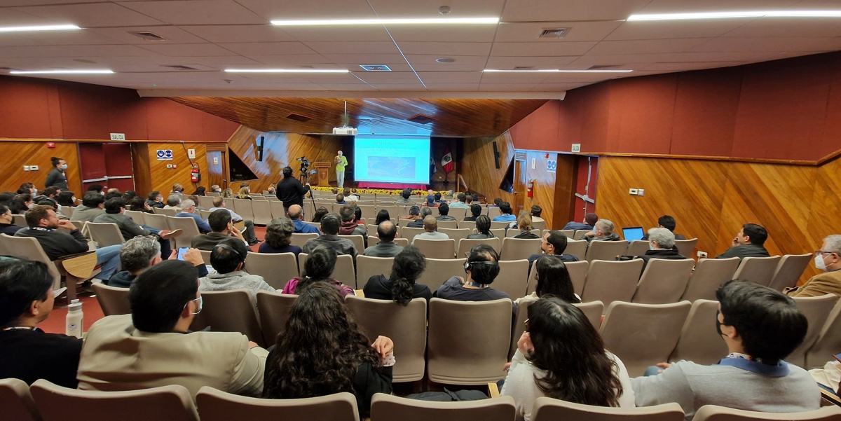 The conference's main lecture hall at the "Universidad Peruana Cayetano Heredia"