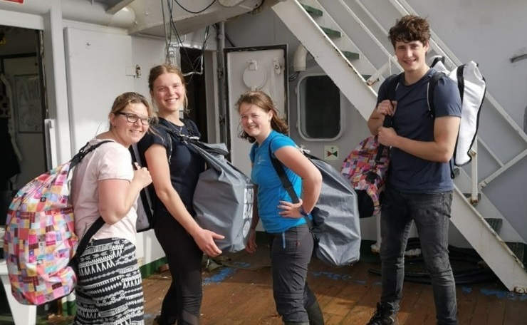 The bottles are all in the bag packs to be transported from the lab containers to the deck incubator in a safe manner for the bottles and the scientists.