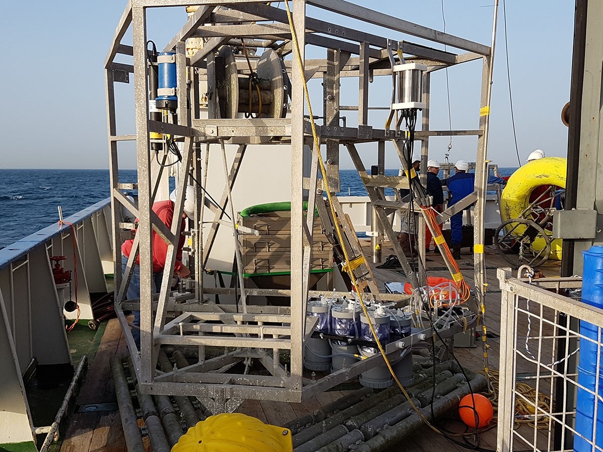 The NIOZ lander (foreground) and the TU Delft lander (background), waiting to be deployed.