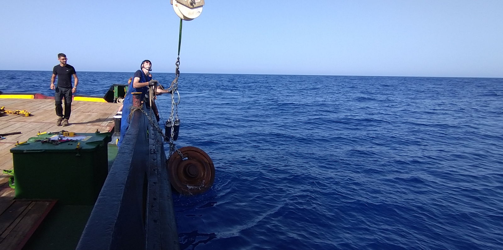 The anchor (two train wheels) is ready to be dropped.