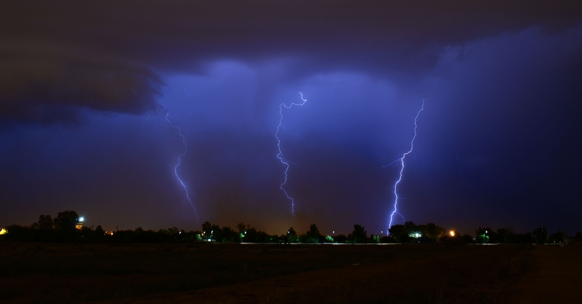 Lightning in dust cloud (DenebVegaAltair on imgur)