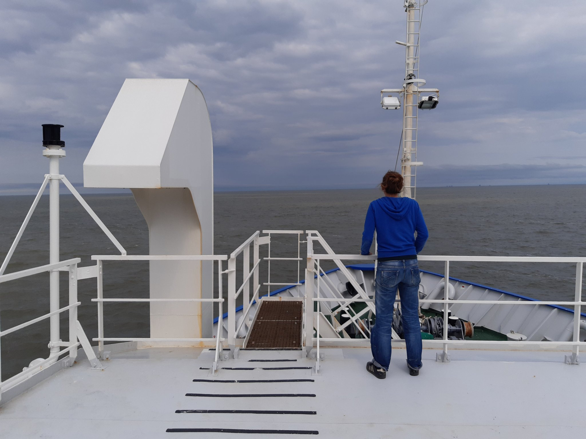 Looking for the brownest patch of water, close to the Mississippi river mouth. The lowest salinity of this cruise. Photo: Rick Hennekam