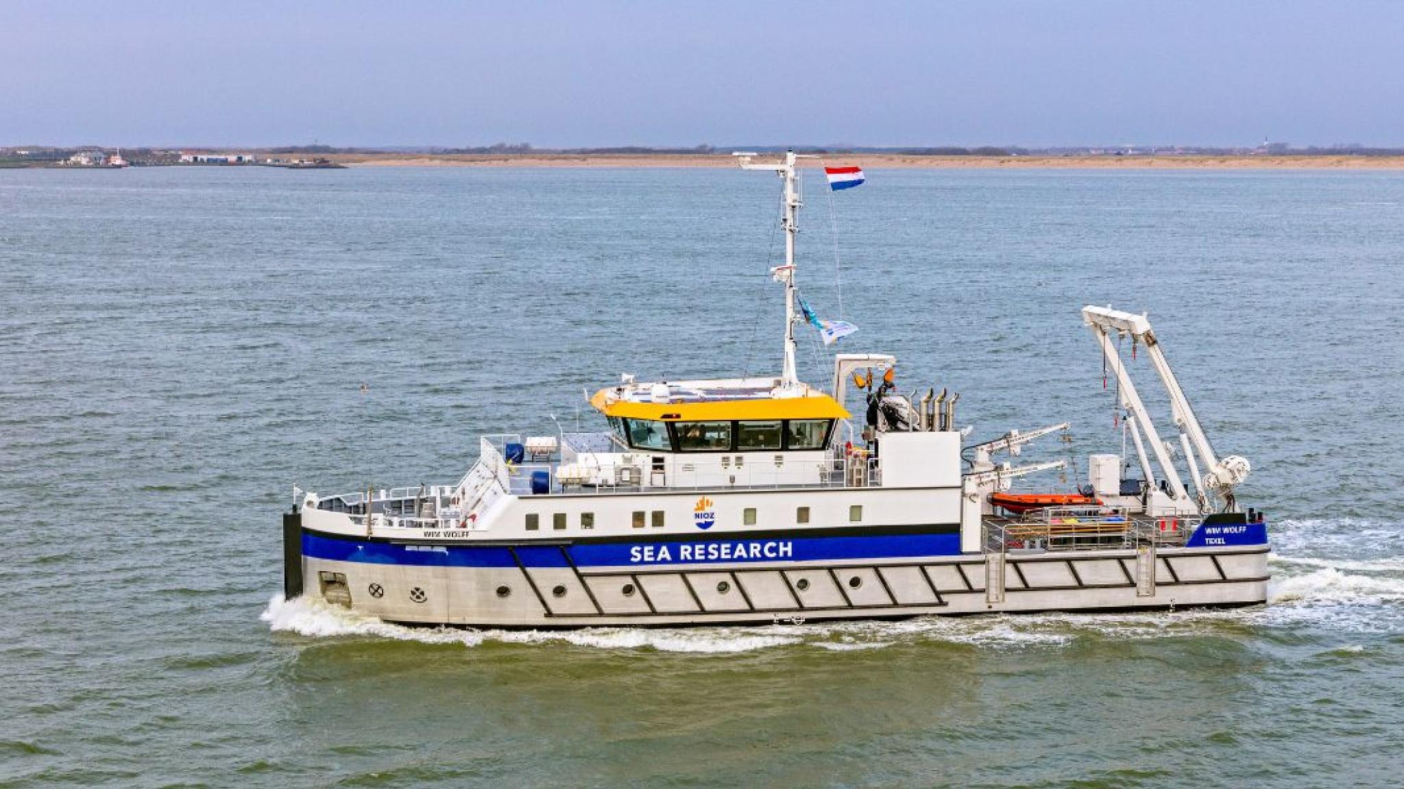Research vessel Wim Wolff before Texel.