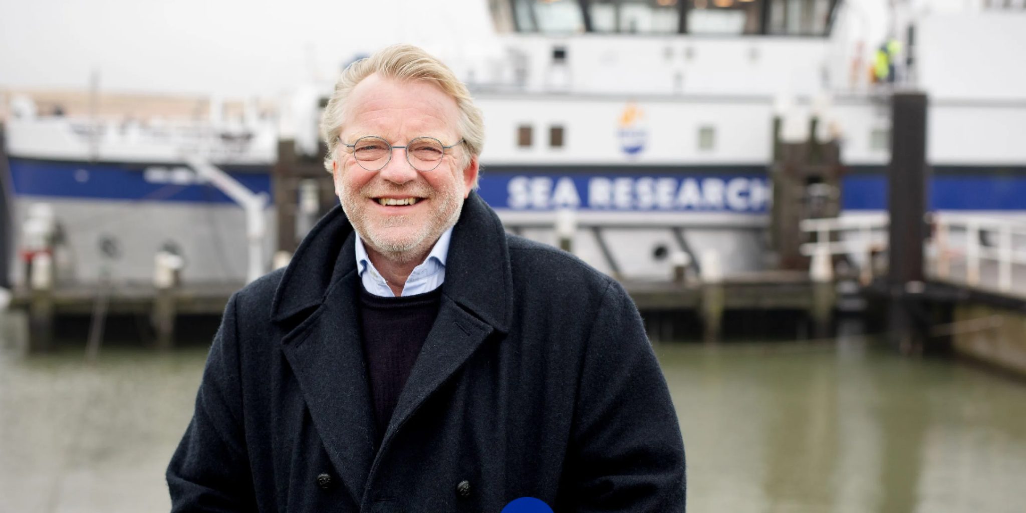 Han Dolman in de NIOZ-haven voor een onderzoeksschip.