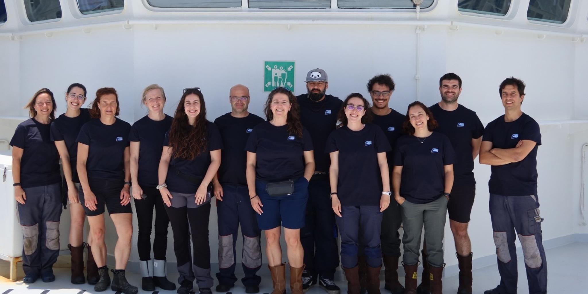 The TwinDEEPS scientific crew on deck just before starting the big exploration adventure.